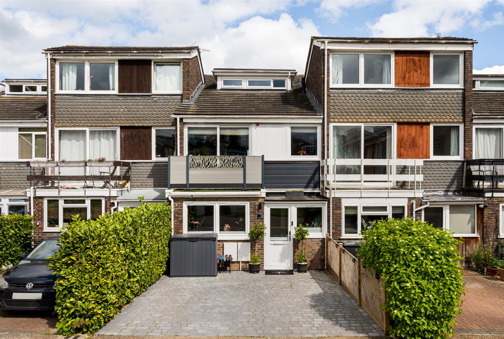 3 bed property in Damer Gardens, Henley-On-Thames